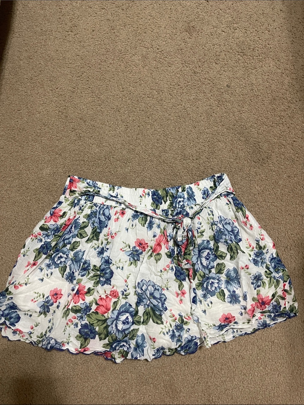 Rue21 White Floral Skirt with Blue & Pink Flowers